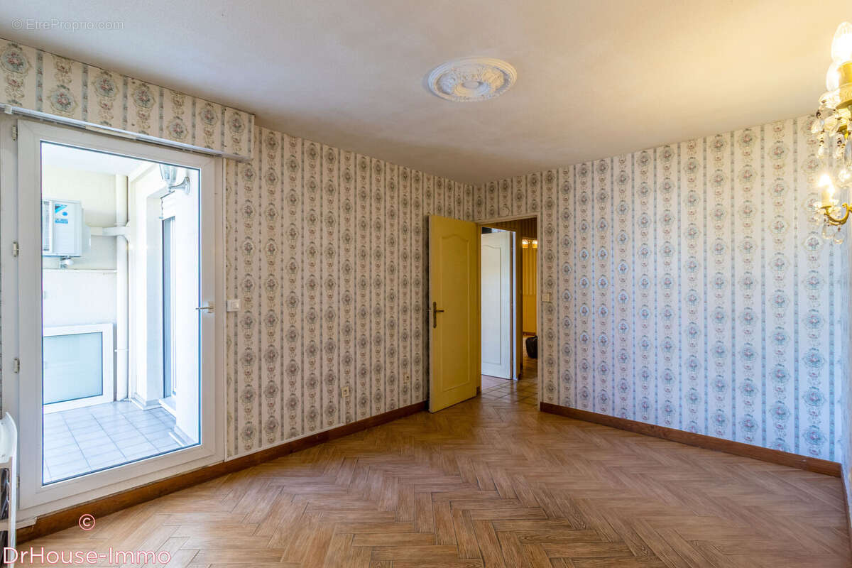 Appartement 3 pièces 62 m² à vendre à Cavalaire-Sur-Mer (83240) - photo 12