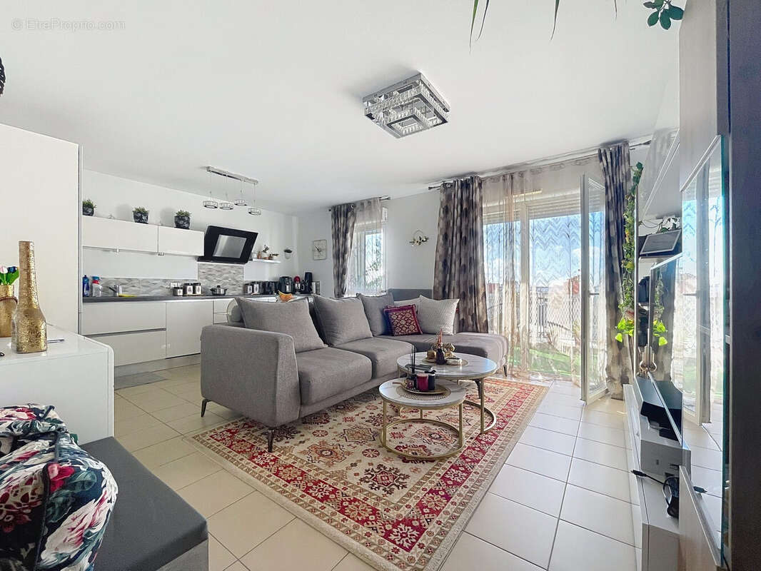 Appartement à MARSEILLE-3E