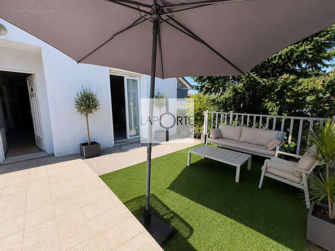 Maison avec deux logements indépendants - photo 2