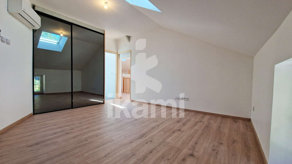 Maison à CHATILLON-SAINT-JEAN