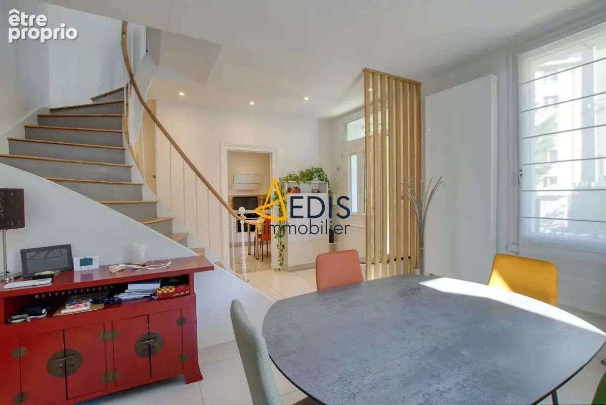 Maison 5 pièces 131 m² à vendre à Grenoble (38100) - photo 2