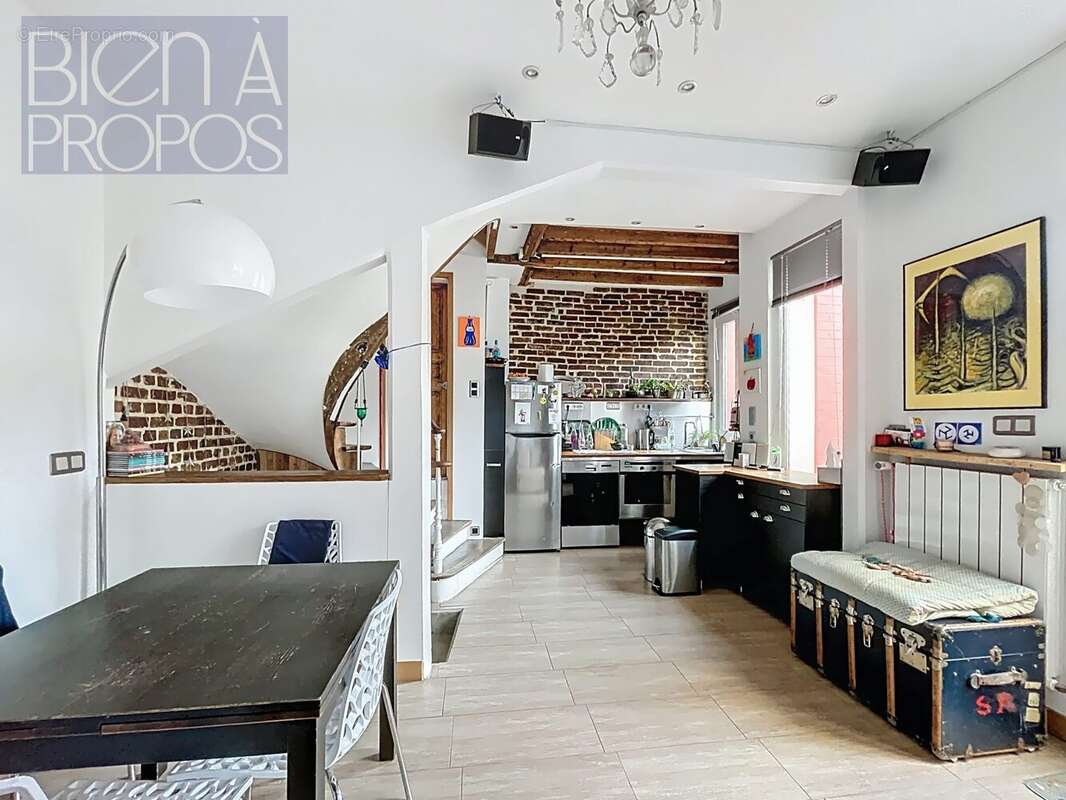 Maison à COURBEVOIE