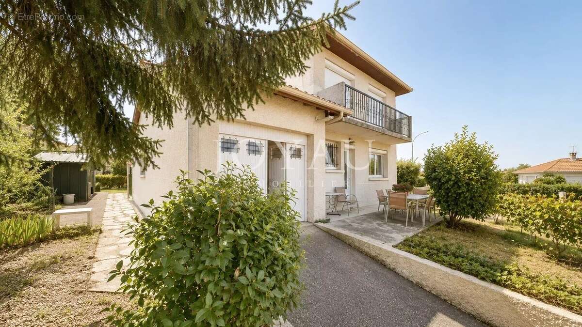 Maison familiale de 115 m² avec jardin, garage et fort potentiel - L'Union - photo 2