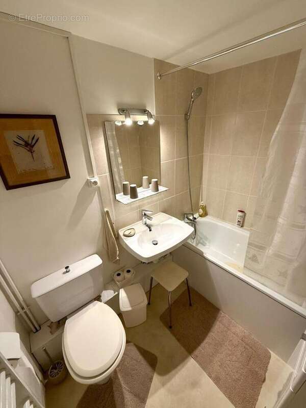   - Appartement à AX-LES-THERMES