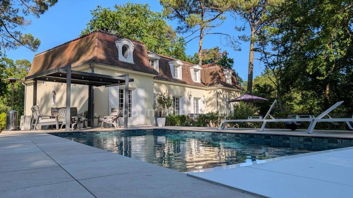 Propriété d'exception CESTAS REJOUIT 235 m2 6 chambres garage et piscine - photo 2