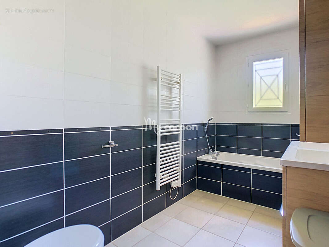 Maison - T5 - 98 m² - photo 11