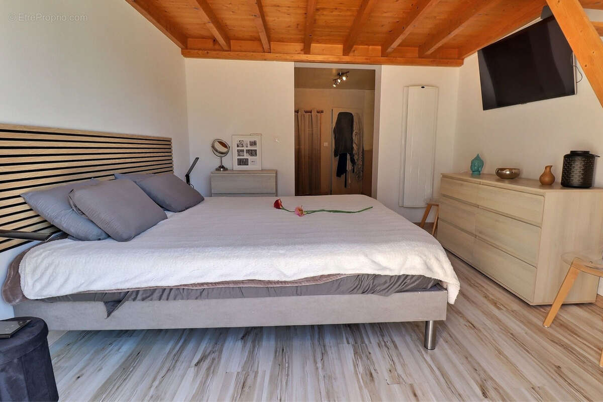 Maison à AMBARES-ET-LAGRAVE