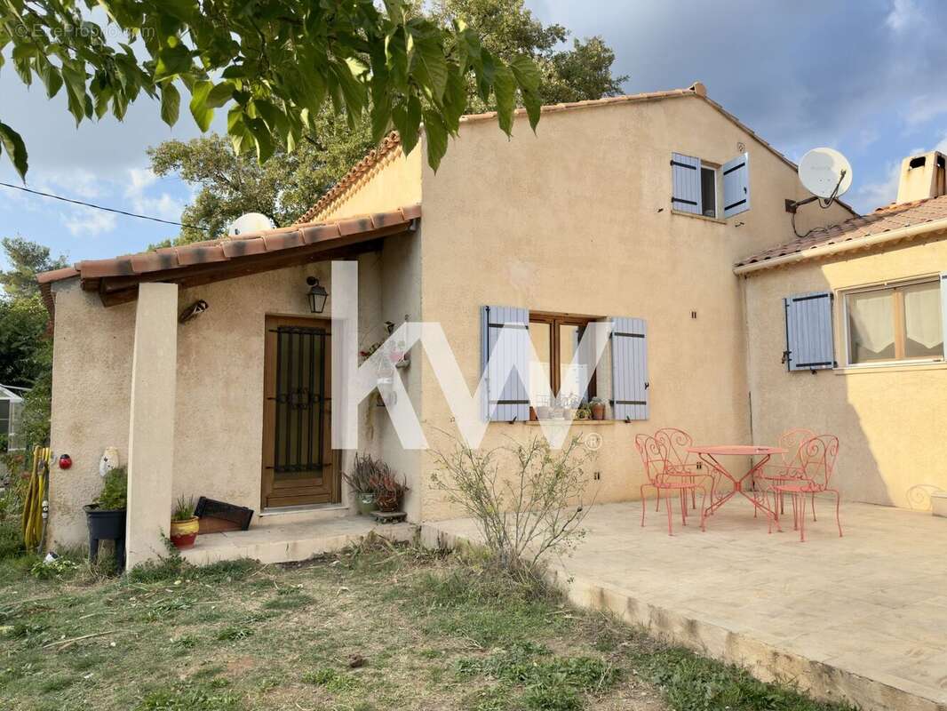 Maison à POURRIERES