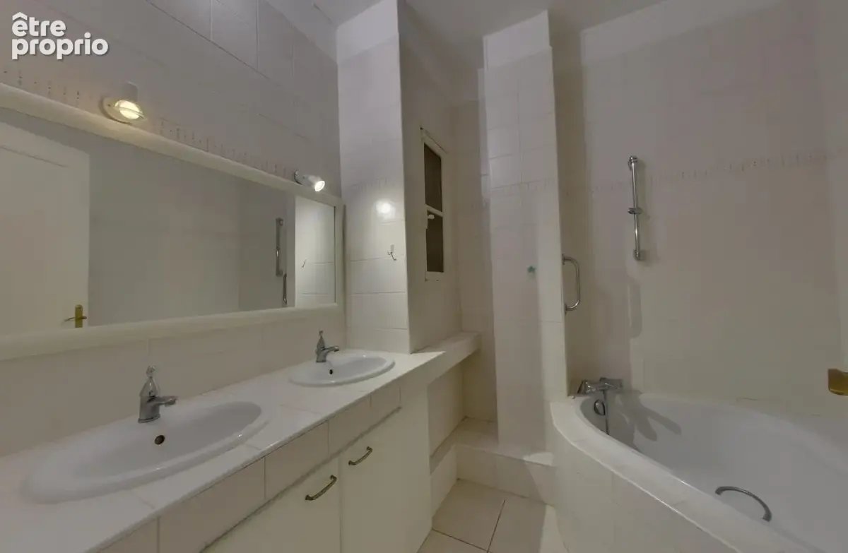 Appartement 4 pièces 103 m² à vendre à Grenoble (38000) - photo 9