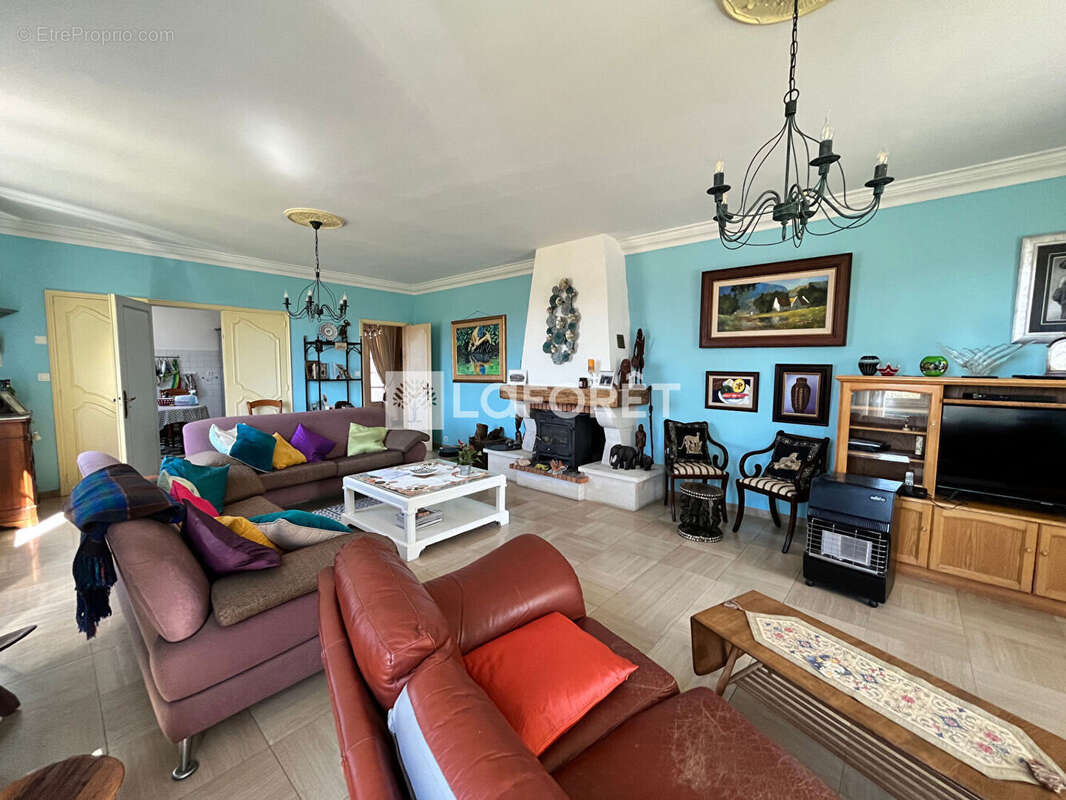 Maison à SAINT-NICOLAS-DE-LA-GRAVE