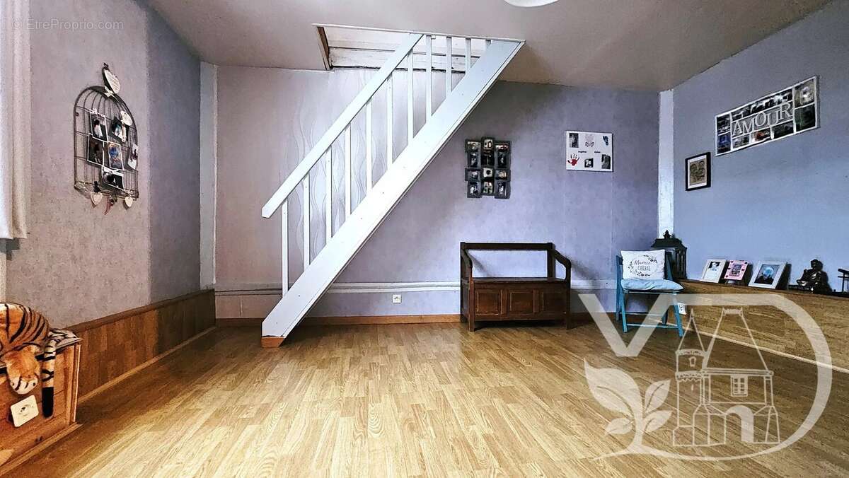 Appartement à BRESLES