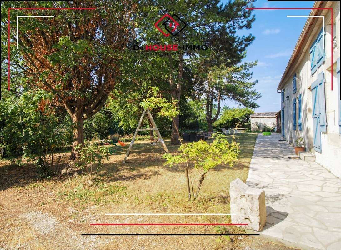 Maison 221 m² à Mouzeuil-Saint-Martin  - photo 8