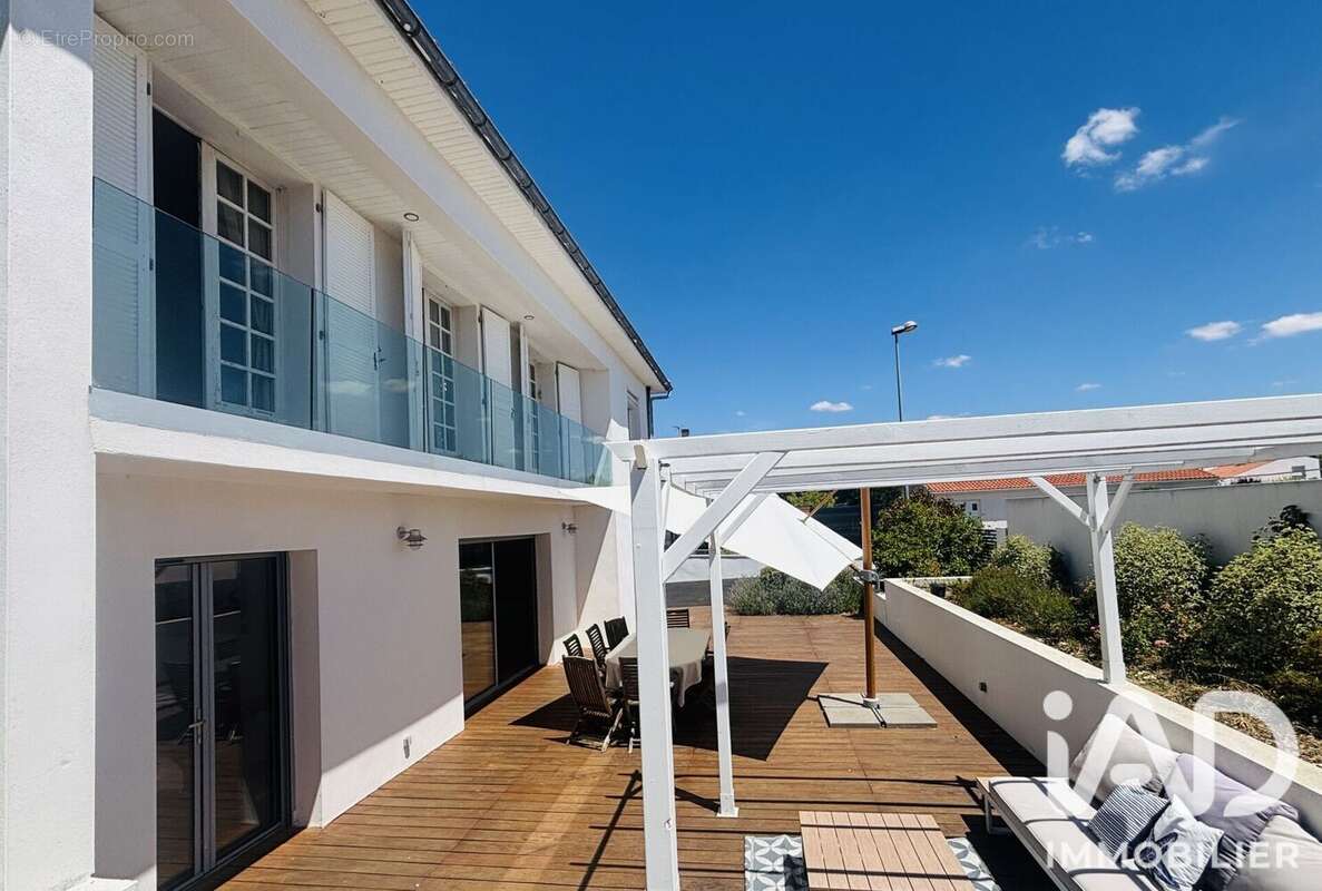 Maison 172 m² à Puilboreau  - photo 3