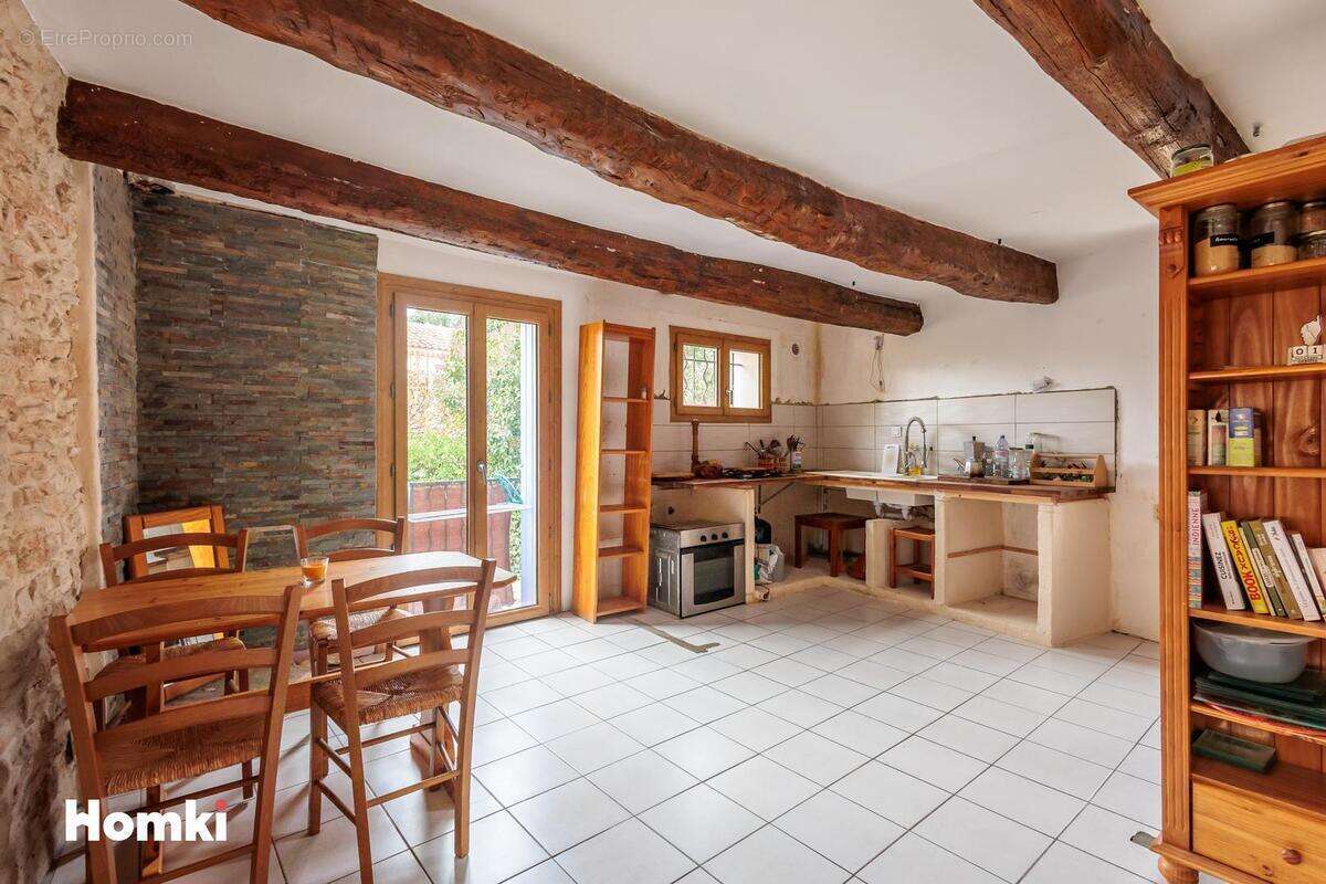 Maison à VILLES-SUR-AUZON