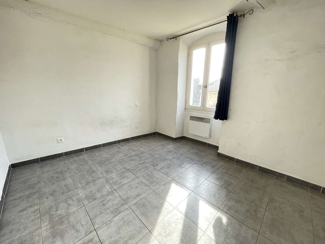Appartement à CLARENSAC
