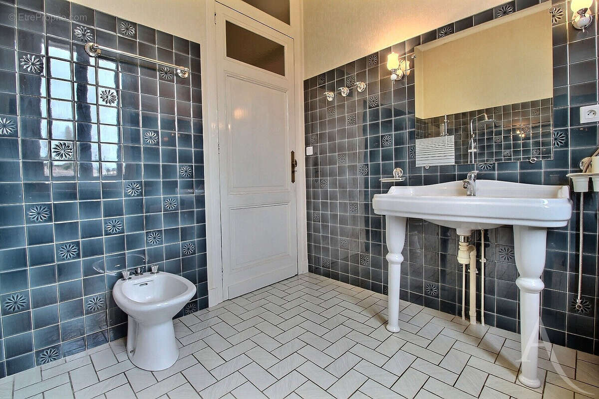 Léognan demeure en pierre (248m²) - photo 7