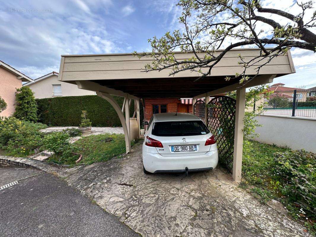 Maison à SAINTE-FOY-LES-LYON