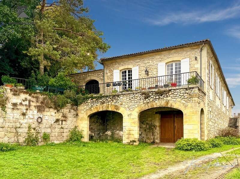 Maison à CASTILLON-LA-BATAILLE