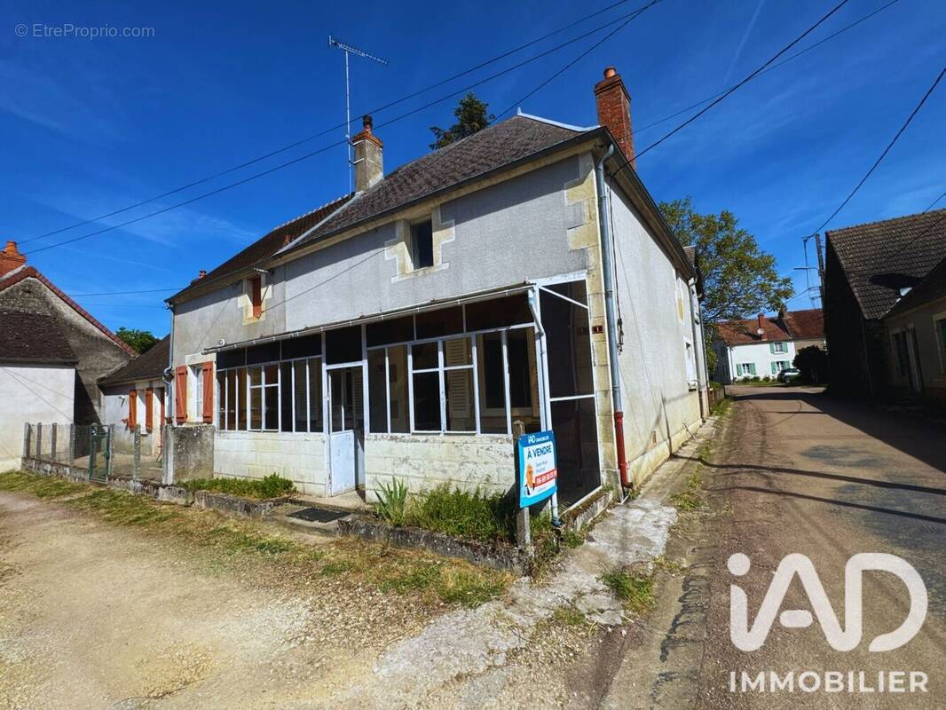 Photo 1 - Maison à ARBOURSE