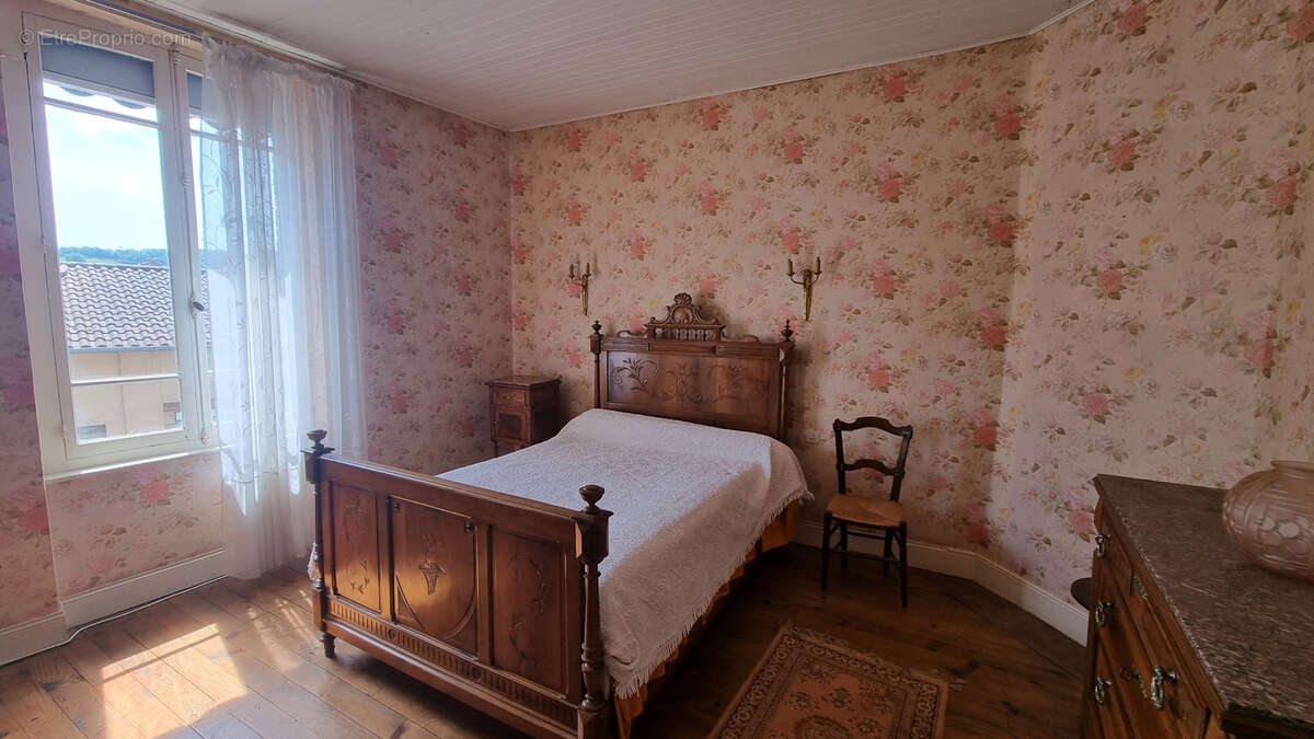 Maison à L&#039;ISLE-EN-DODON