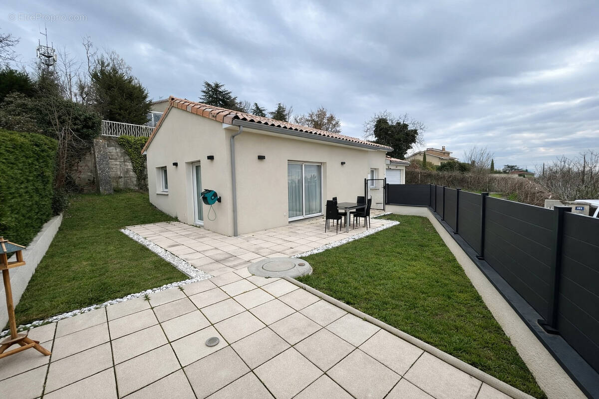 Maison à DAVEZIEUX