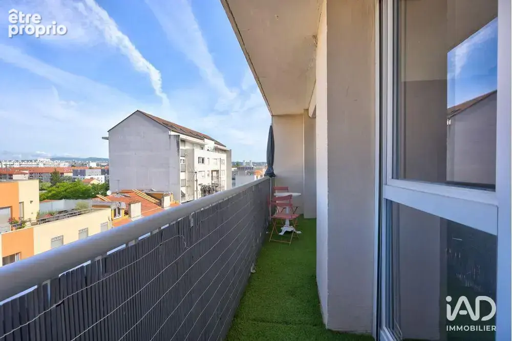 Photo 1 - Appartement à VILLEURBANNE