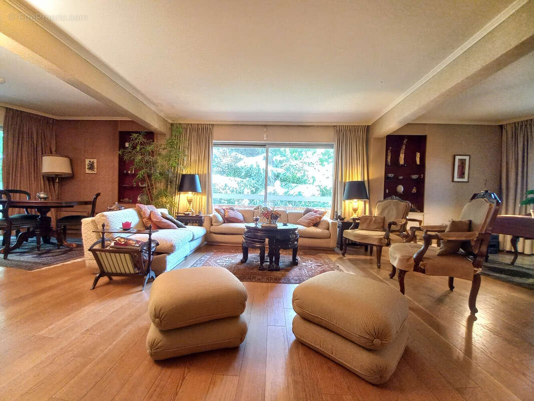 Appartement à LE VESINET