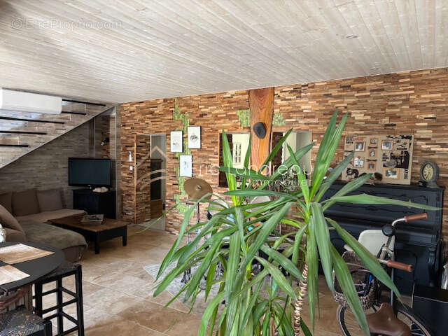 Maison à AVRILLE