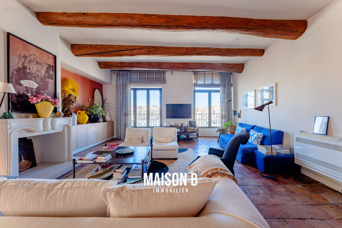 Appartement à MARSEILLE-1E