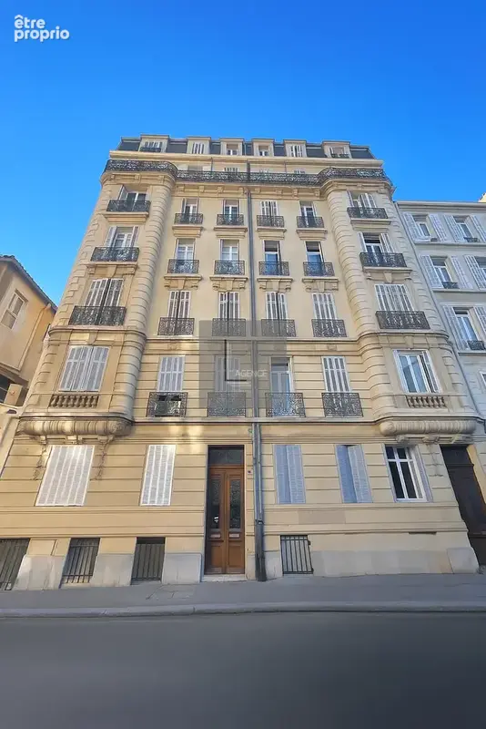 Appartement à MARSEILLE-6E