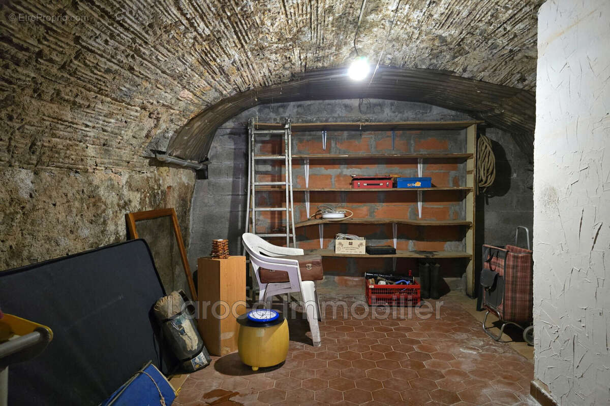 Maison à LAROQUE-DES-ALBERES