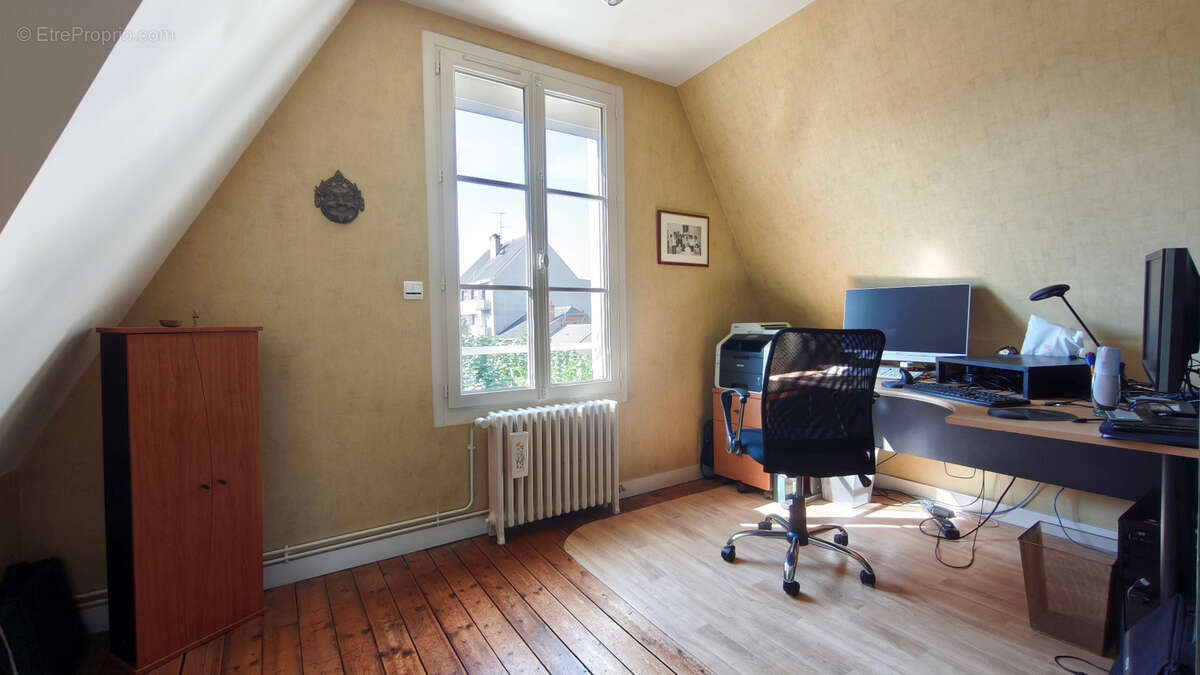 Maison  Bourgeoise à vendre 8 pièces de 170 m² à LAVAL (53) RIVE GAUCHE - photo 16