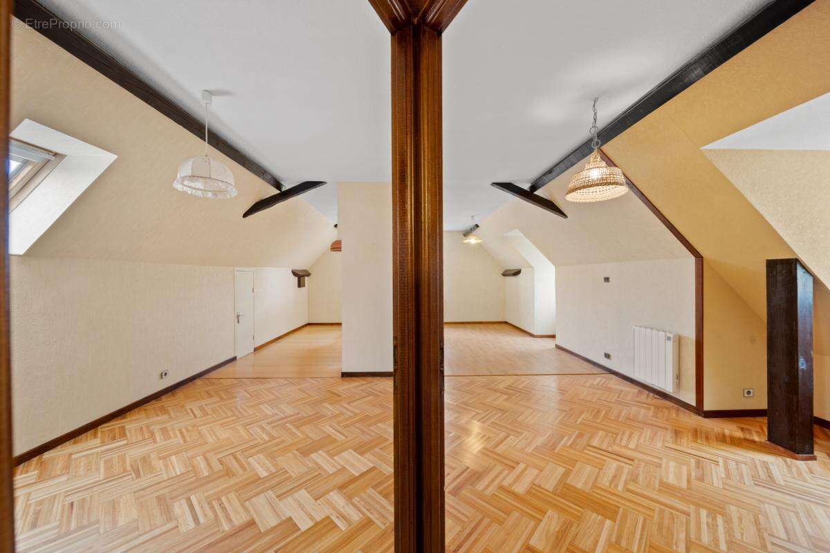 Maison à VAROIS-ET-CHAIGNOT