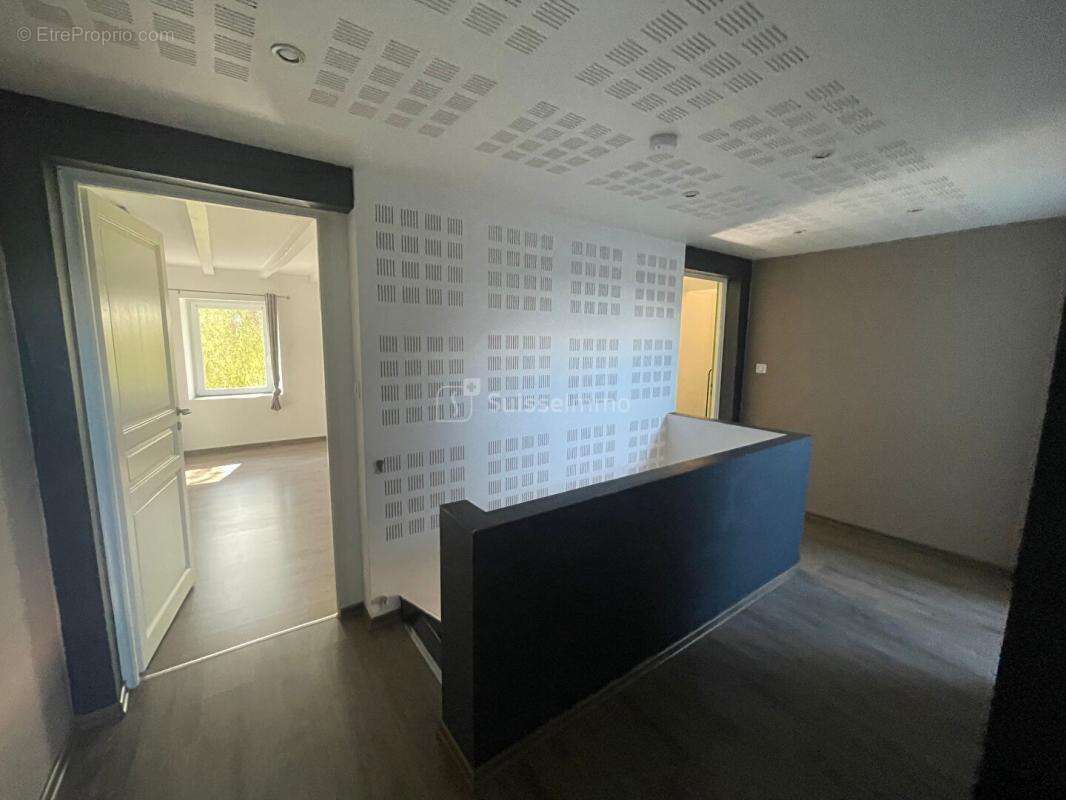 Appartement à EVETTE-SALBERT