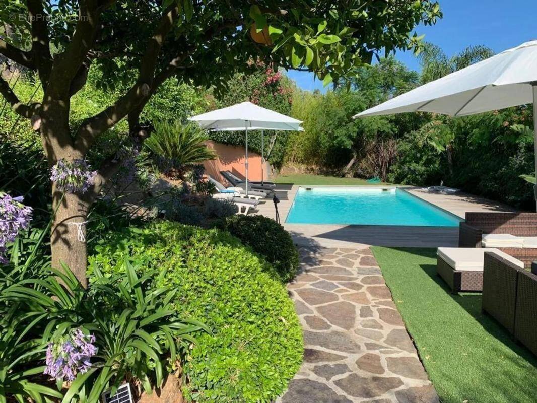 Maison à LA CROIX-VALMER