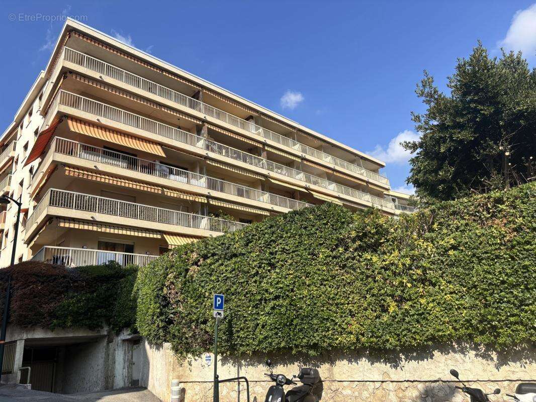 Appartement à BEAULIEU-SUR-MER