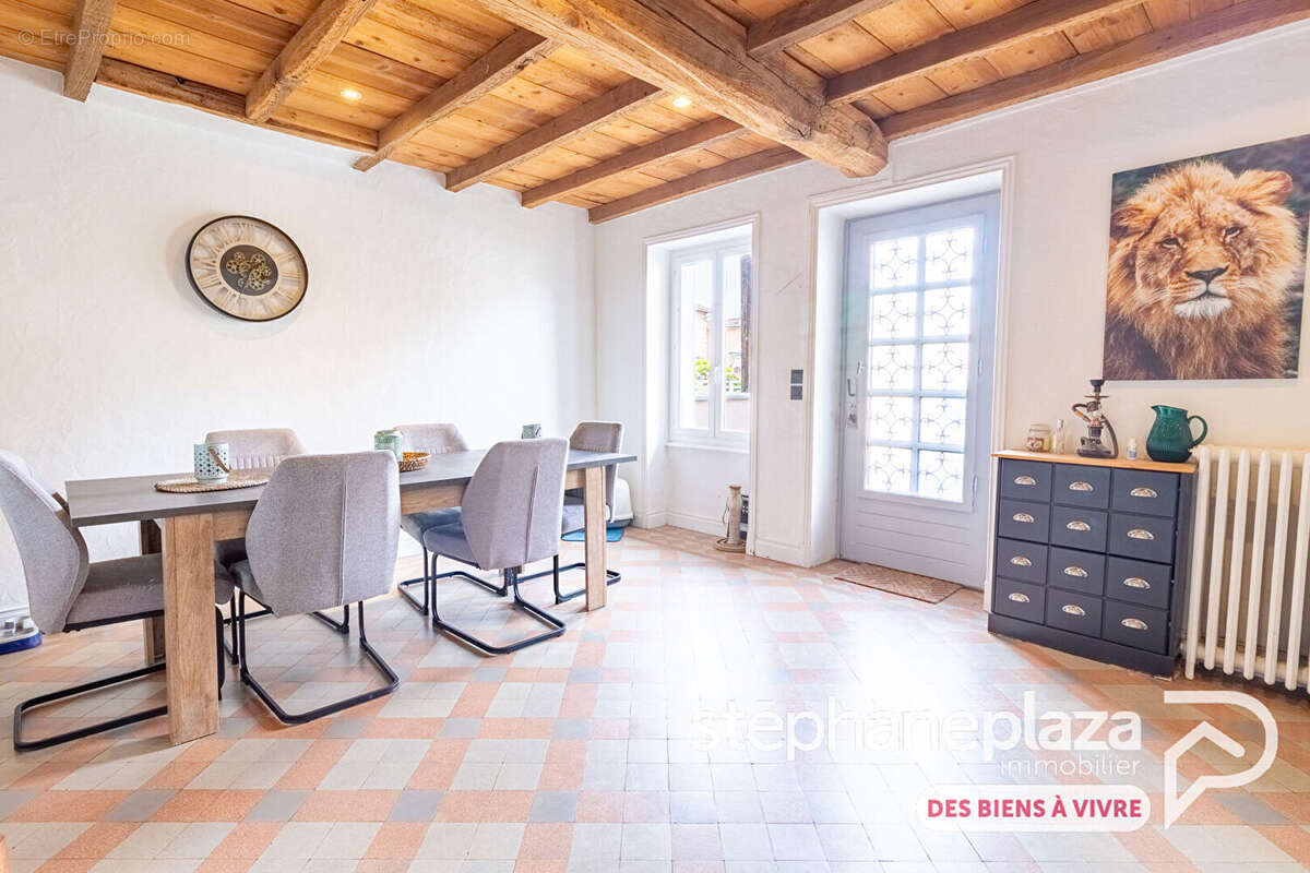 Maison familiale de 204 m² habitable avec 5 chambres - photo 5