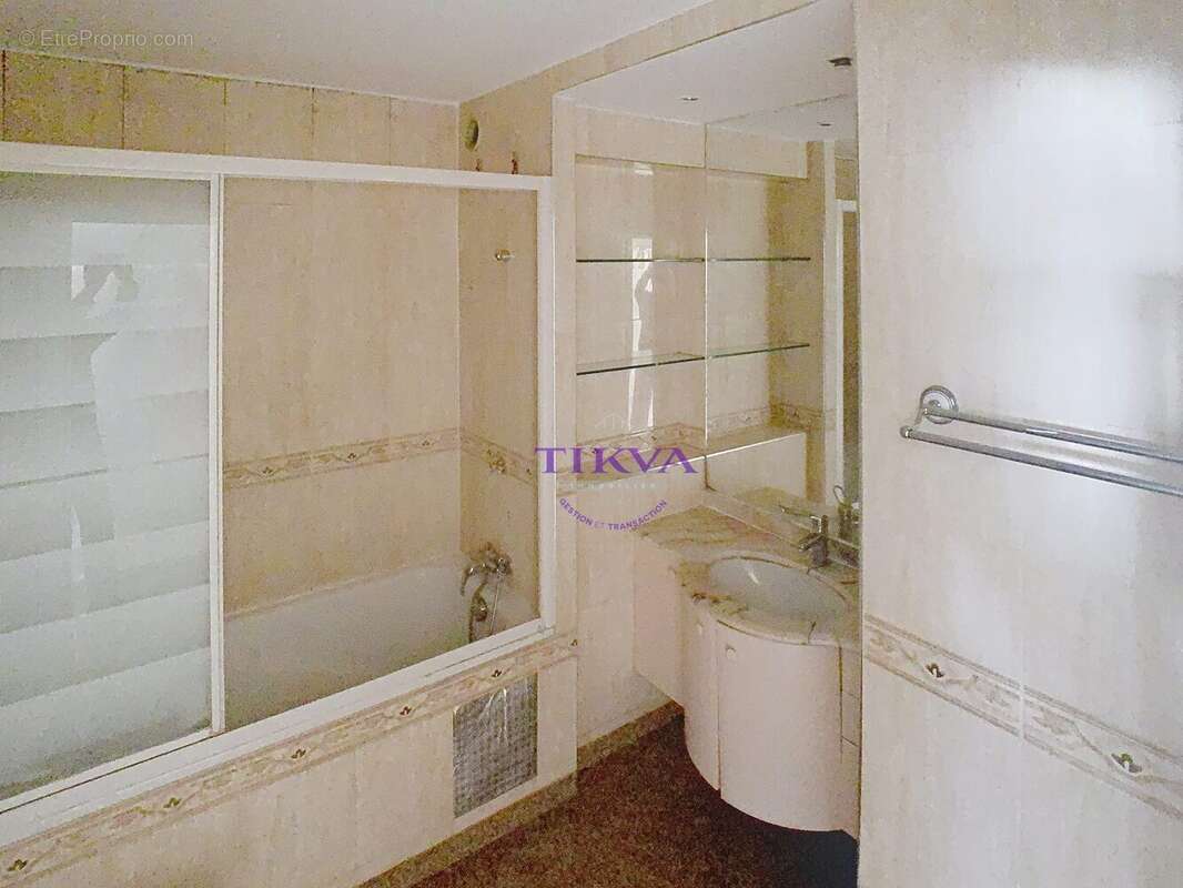 Appartement 79 m² à Paris-11e  - photo 6