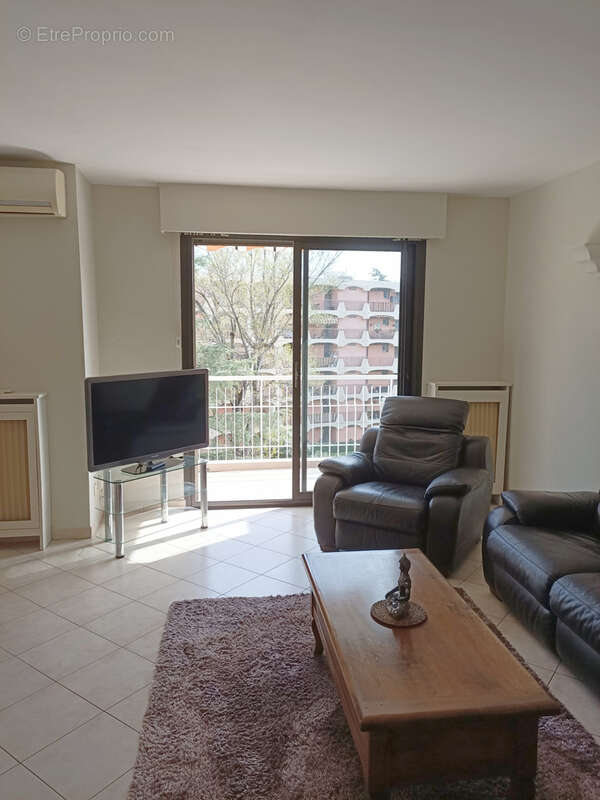 Appartement à MANDELIEU-LA-NAPOULE