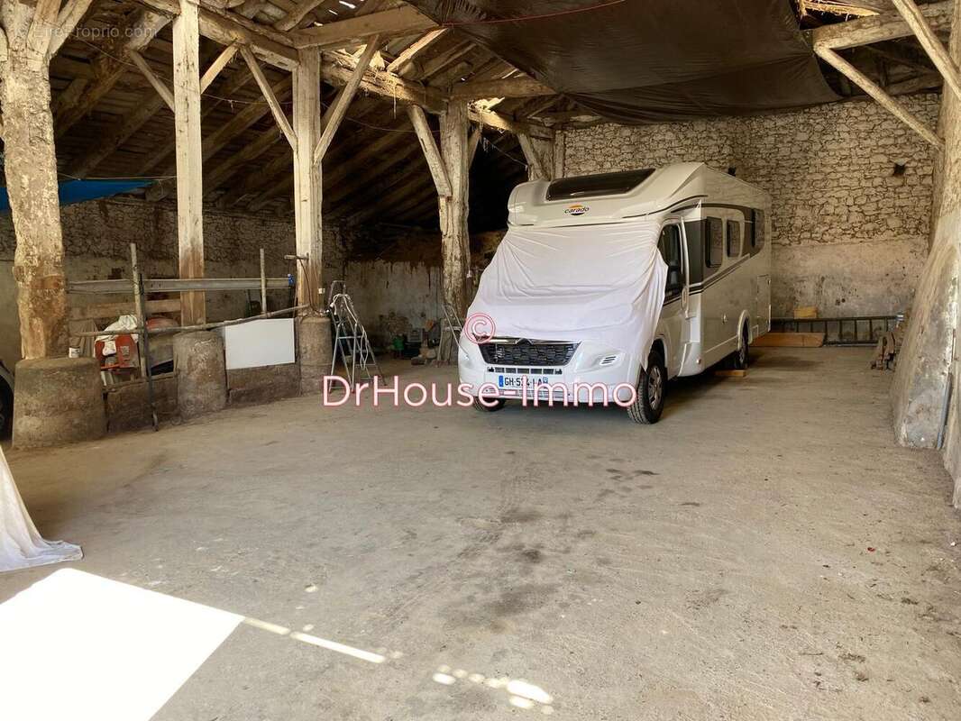 Maison à SAINT-VIVIEN-DE-MONSEGUR