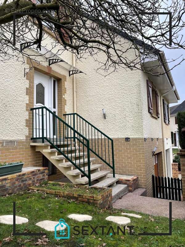 Maison à PETIT-COURONNE