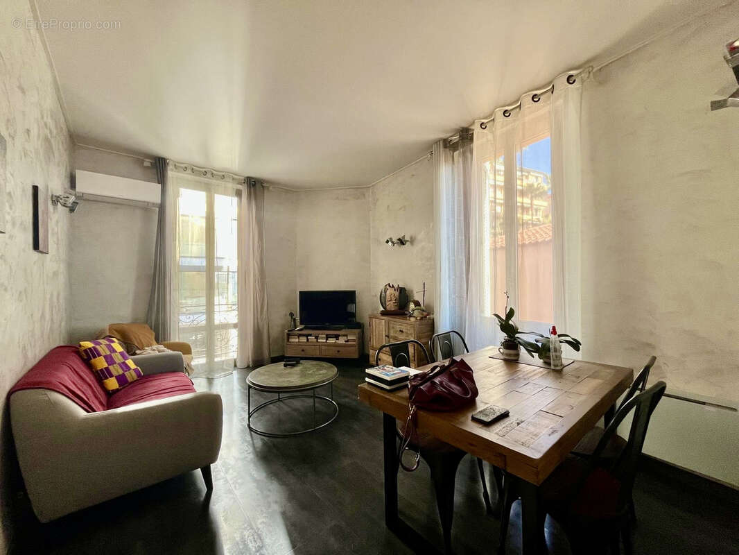 Appartement à BEAUSOLEIL