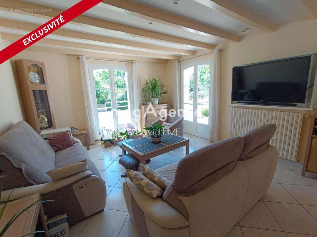 7 Pièces, 220 m2, 4 chambres, 3 dépendances, MACHE - photo 8