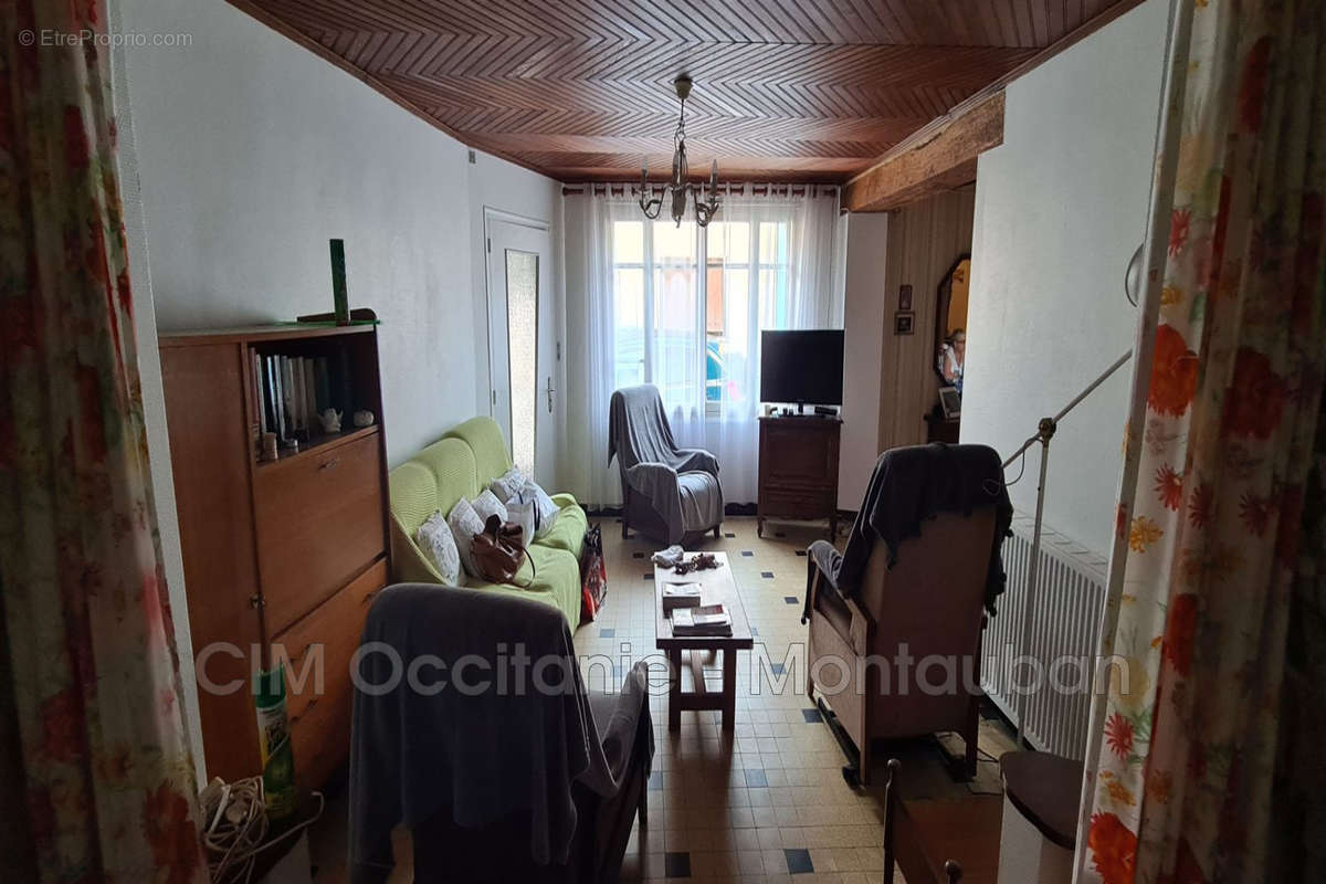 Maison à CASTELSAGRAT