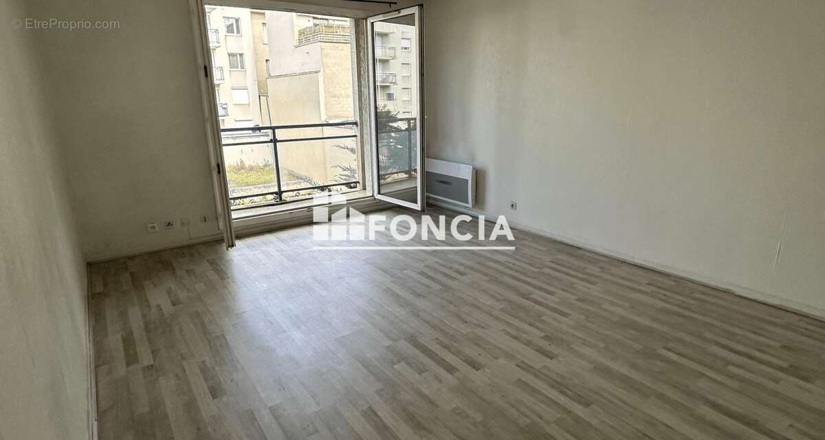 Appartement à LYON-8E