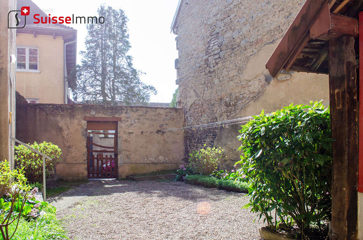 Maison à BAUME-LES-DAMES