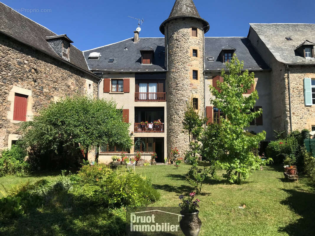 Appartement à SAINT-GENIEZ-D'OLT