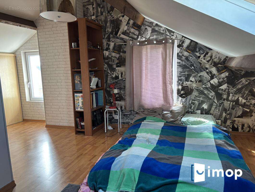 Maison à BRIE-COMTE-ROBERT