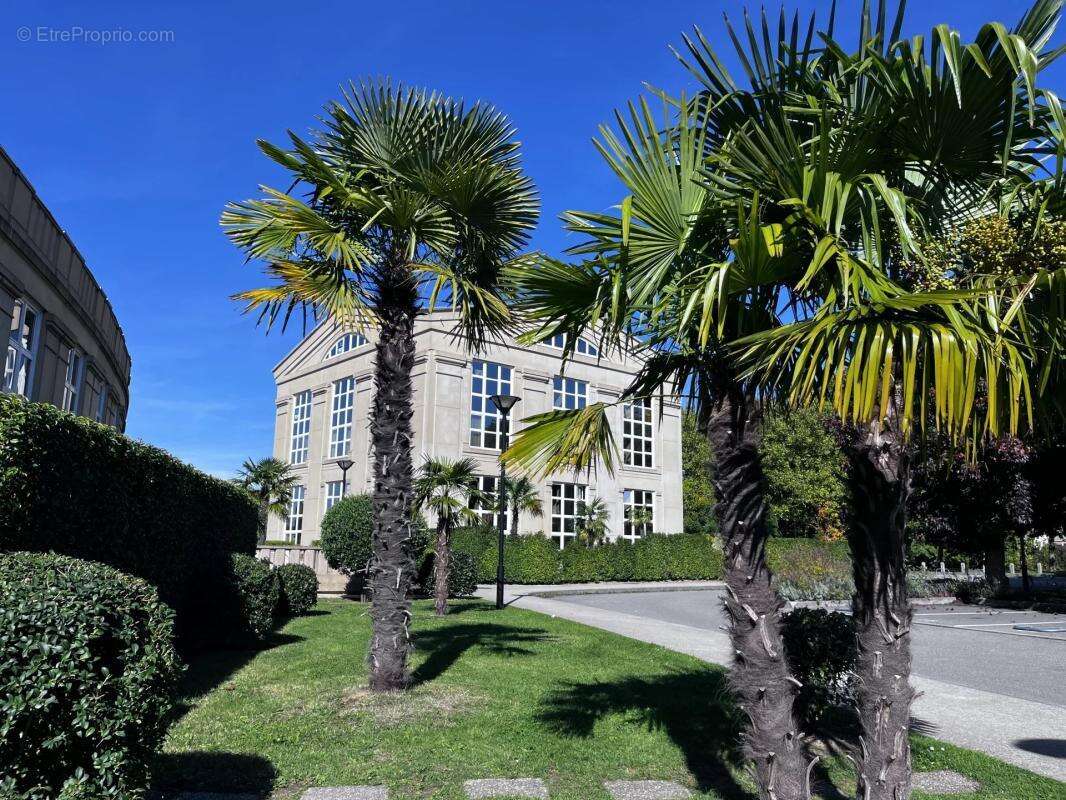 Appartement à VOISINS-LE-BRETONNEUX