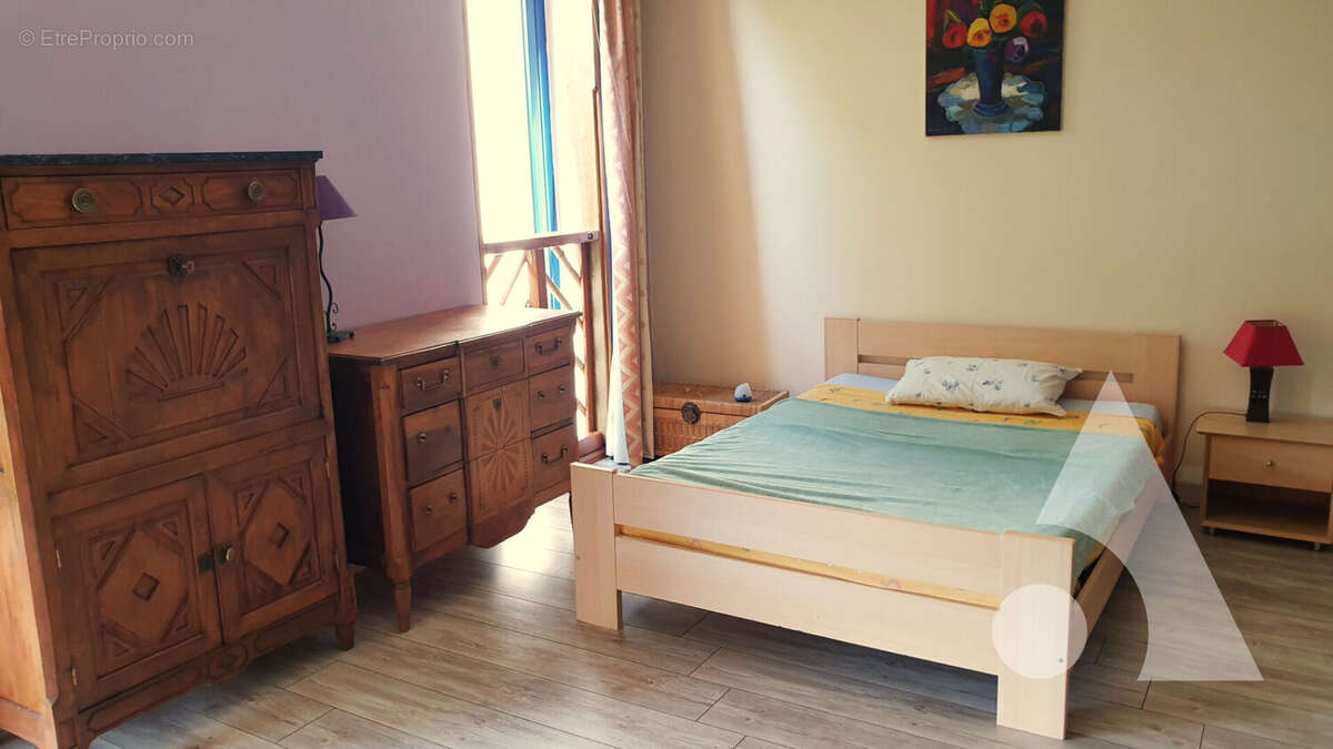 Maison à LES EYZIES-DE-TAYAC-SIREUIL